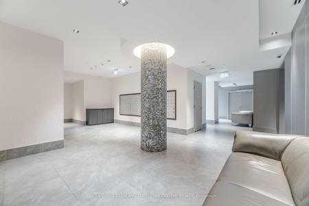 50 WELLESLEY STREET E, Toronto, Ontario M4Y 0C8, Canada
