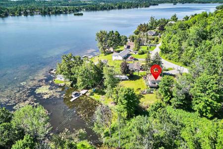225 ARNOTT DRIVE, Selwyn, Ontario K0L 1T0, CANADÁ