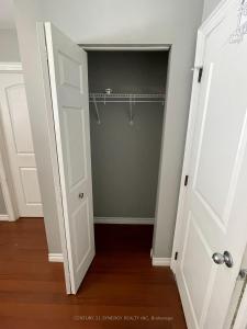 275 TOLL GATE BOULEVARD, Waterloo, Ontario N2L 4M3, Canada