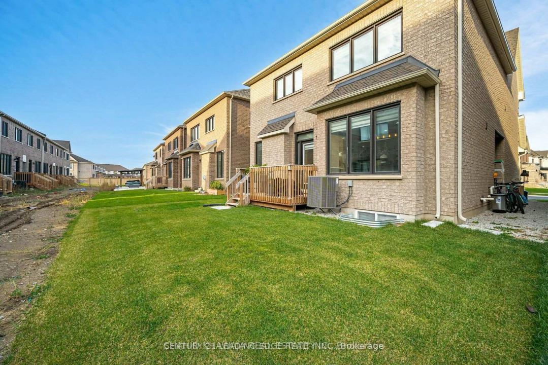 1466 KOVACHIK BOULEVARD, Milton, Ontario L9E 1T6, Canada