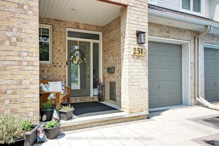 251 MOJAVE CRESCENT, Stittsville - Munster - Richmond, Ontario K2S 0H6, Kanada