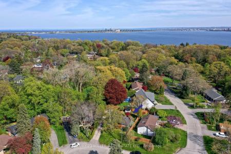 811 TEAL DRIVE, Burlington, Ontario L7T 2Y8, Canadá
