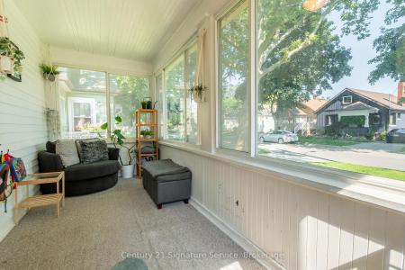20 LINDEN STREET, St. Catharines, Ontario L2R 1H5, Canadá