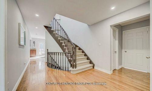 27 HAMMOND DRIVE, Aurora, أونتاريو L4G 2T8, كندا