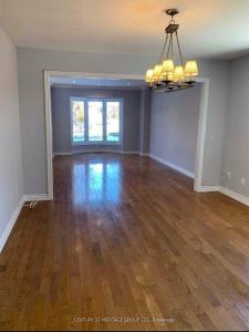 27 HAMMOND DRIVE, Aurora, أونتاريو L4G 2T8, كندا