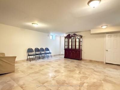 94 KINGS CRESCENT, Ajax, Ontario L1S 2M7, Canada