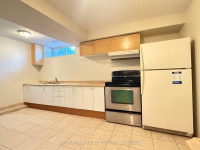 94 KINGS CRESCENT, Ajax, Ontario L1S 2M7, Canada