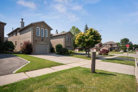 102 NISKA DRIVE, Hamilton, 온타리오주 L8B 0M8, 캐나다