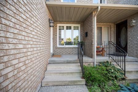 102 NISKA DRIVE, Hamilton, 온타리오주 L8B 0M8, 캐나다