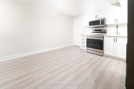 314 GROVE STREET E, Barrie, Онтарио L4M 5J3, Канада