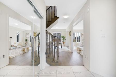 444 ROYAL WEST DRIVE, Brampton, Ontario L6X 5K1, Kanada