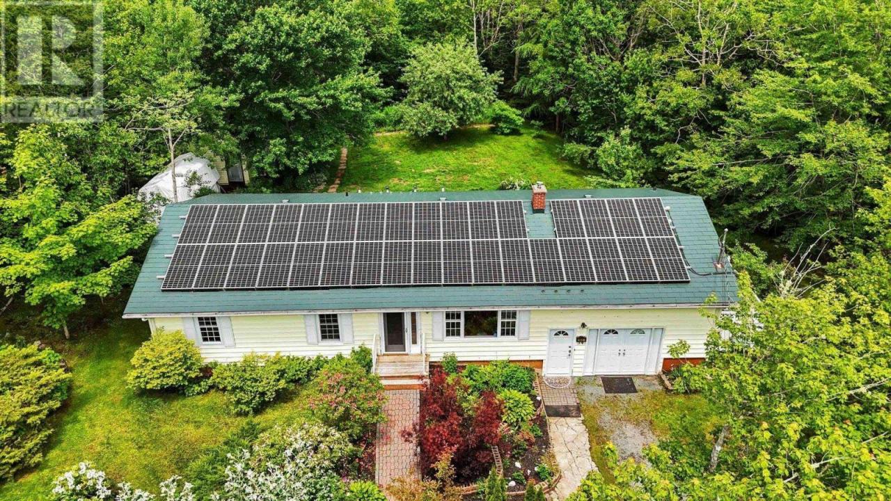 54 PARKER LANE, Porters Lake, Nova Scotia B3E 1E5, Canada