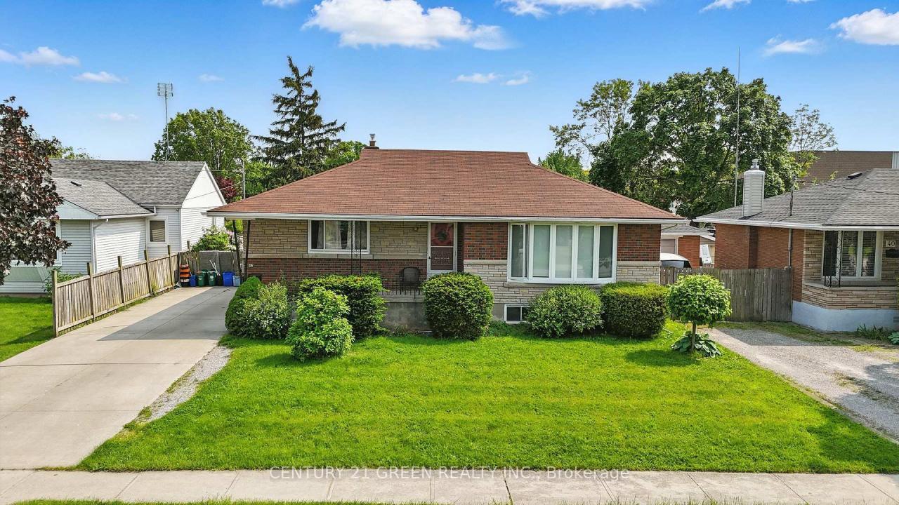 42 BLOOMFIELD AVENUE, St. Catharines, 安大略省 L2P 1X3, 加拿大