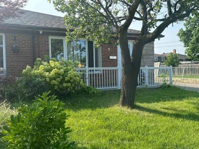 84 GOLDSBORO ROAD, Toronto, Ontario M9L 1A7, Canada