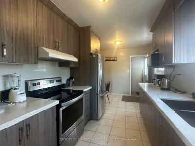 84 GOLDSBORO ROAD, Toronto, Ontario M9L 1A7, Canada