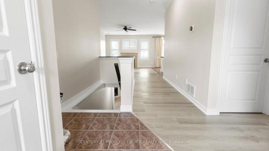11 AARON TRAIL, Welland, Ontario L3B 6G4, Kanada