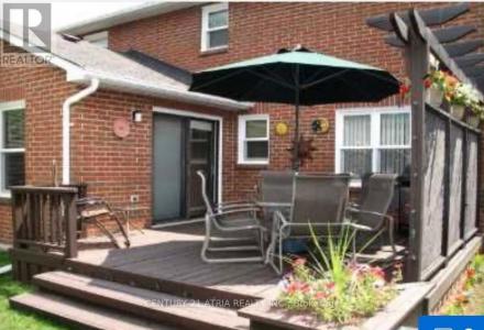 304 JOHN BOWSER CRESCENT, Newmarket (glenway Estates), 安大略省 L3Y 7N8, 加拿大