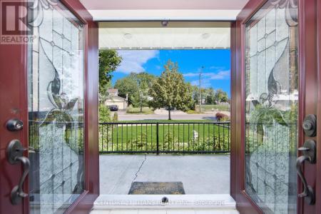 7606 NETHERWOOD ROAD, Mississauga (malton), Онтарио L4T 2P1, Канада