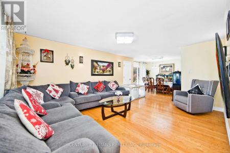 7606 NETHERWOOD ROAD, Mississauga (malton), Онтарио L4T 2P1, Канада