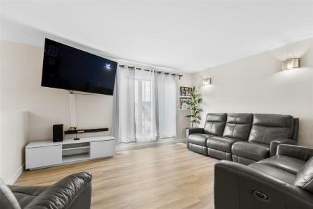 9 CRESCENTWOOD DRIVE, Steinbach, Manitoba R5G 2P9, Canadá