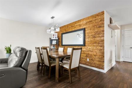9 CRESCENTWOOD DRIVE, Steinbach, Manitoba R5G 2P9, Canadá