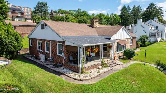 735 E 3rd Street, Bloomsburg, 賓夕法尼亞州 17815, 美國