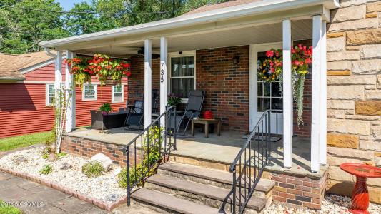 735 E 3rd Street, Bloomsburg, 賓夕法尼亞州 17815, 美國