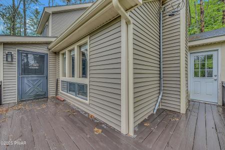 1582 Woodcrest Lane 38, Lake Ariel, Pennsylvania 18436, USA