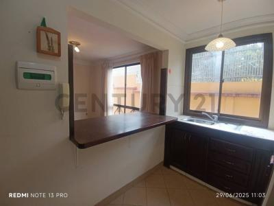 Calle 32, Zona Achumani – Urb. Las Violetas, Edif. VIAREGGIO 2, Achumani, La Paz 00001, 玻利維亞