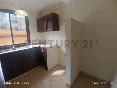 Calle 32, Zona Achumani – Urb. Las Violetas, Edif. VIAREGGIO 2, Achumani, La Paz 00001, 玻利維亞