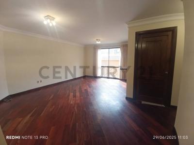 Calle 32, Zona Achumani – Urb. Las Violetas, Edif. VIAREGGIO 2, Achumani, La Paz 00001, 玻利維亞