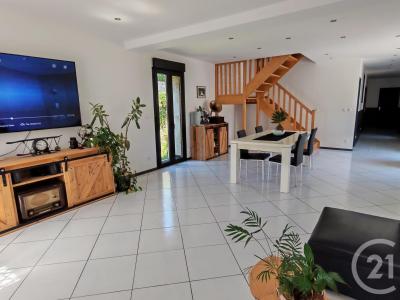 Neuilly Sous Clermont, Picardie 60290, アキタン