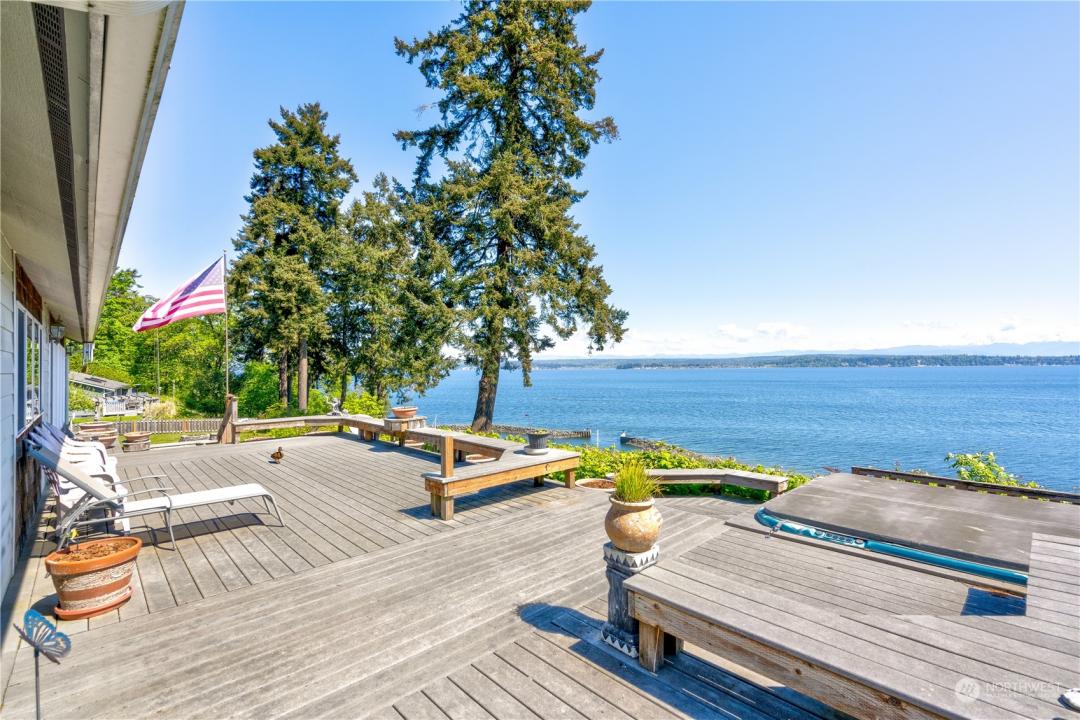 6 A Saratoga Drive, Hat Island, Washington 98206