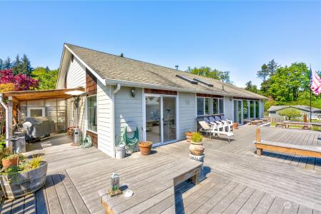 6 A Saratoga Drive, Hat Island, Washington 98206