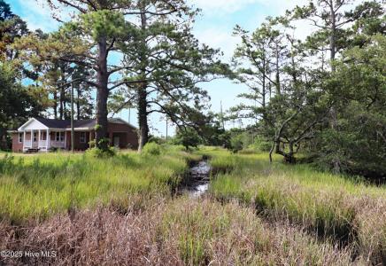 280 Highway 70, Beaufort, North Carolina 28516