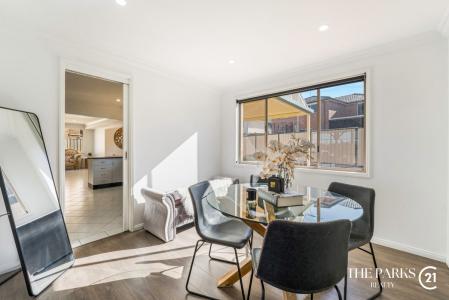 10 Norn Close, Greenfield Park, NSW 2176, Australia