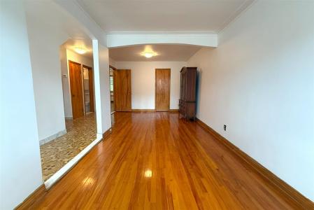 9151-9153  Rue Verville, Montréal (Ahuntsic-Cartierville), Quebec H2N 1Y5, Canada