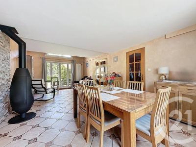 Jouy Le Moutier, Île-de-France 95280, Francia