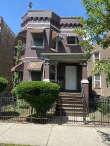 632 N. Central Park Ave Unit 2, Chicago, Illinois 60624, USA