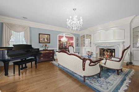 9 Meadow Court, Montville, New Jersey 07045
