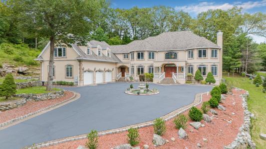 94 Saw Mill Road, Kinnelon, NJ 07405, USA