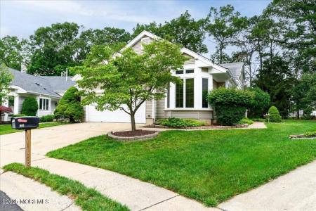 2331 Kira Ct, Toms River, New Jersey 08755, Stati Uniti