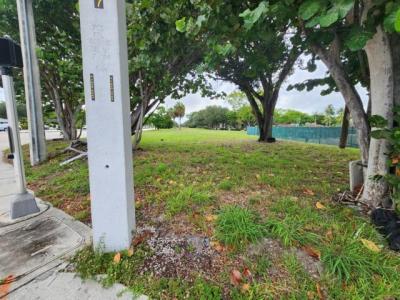 # Lawrence, Boynton Beach, Florida 33436