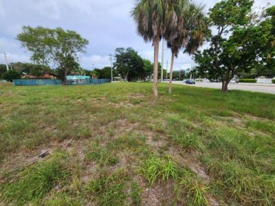 # Lawrence, Boynton Beach, Florida 33436