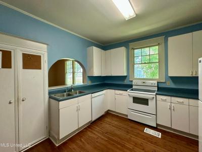 304 W Leake Street, Clinton, Mississippi 39056, USA