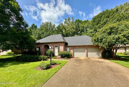 107 Thornwood Drive, Clinton, Mississippi 39056