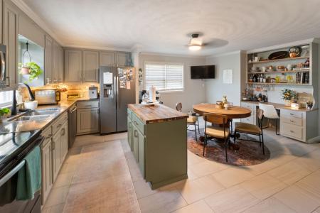 3403 Oakwood Blvd., Sheffeild, Alabama 35660, États-Unis