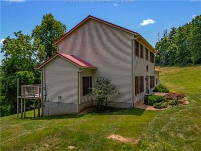 1437 Statts Mills Rd., Ripley, West Virginia 25271