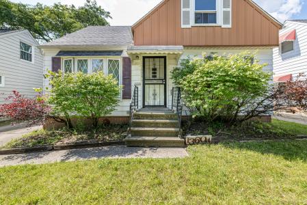 13604 Oak Park Blvd., Garfield Heights, Ohio 44125, Estados Unidos