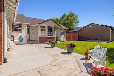 5651 LIBERTY AVE., Klamath Falls, Oregon 97603, USA